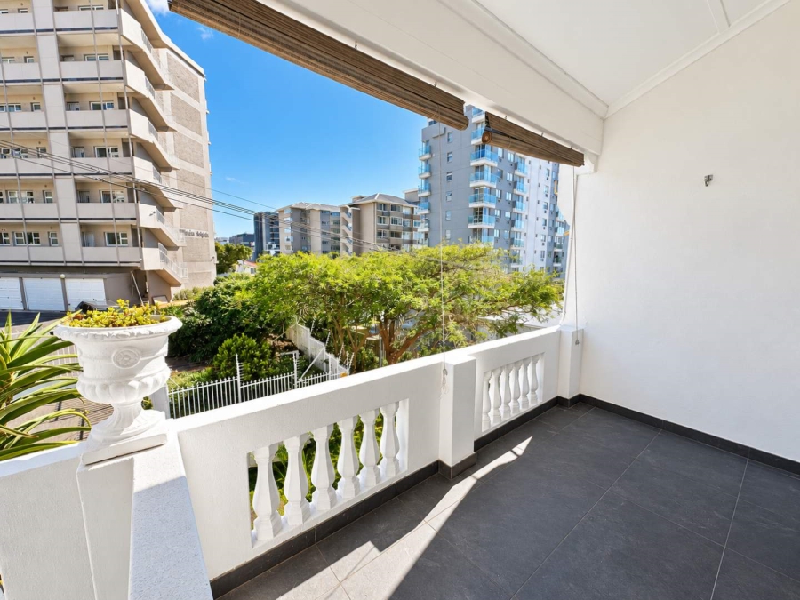 2 Bedroom Property for Sale in Green Point Western Cape